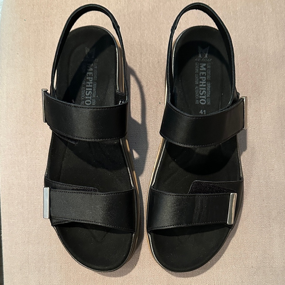 Mephisto Elegant Black Leather Sandals